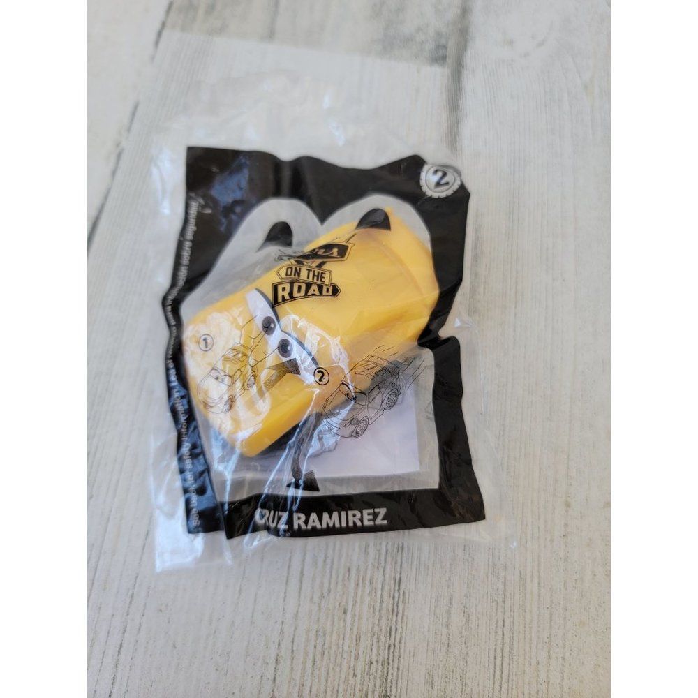 Cars on the road Cruz Ramirez 2022 Disney McDonald's Pixar toy figure‎